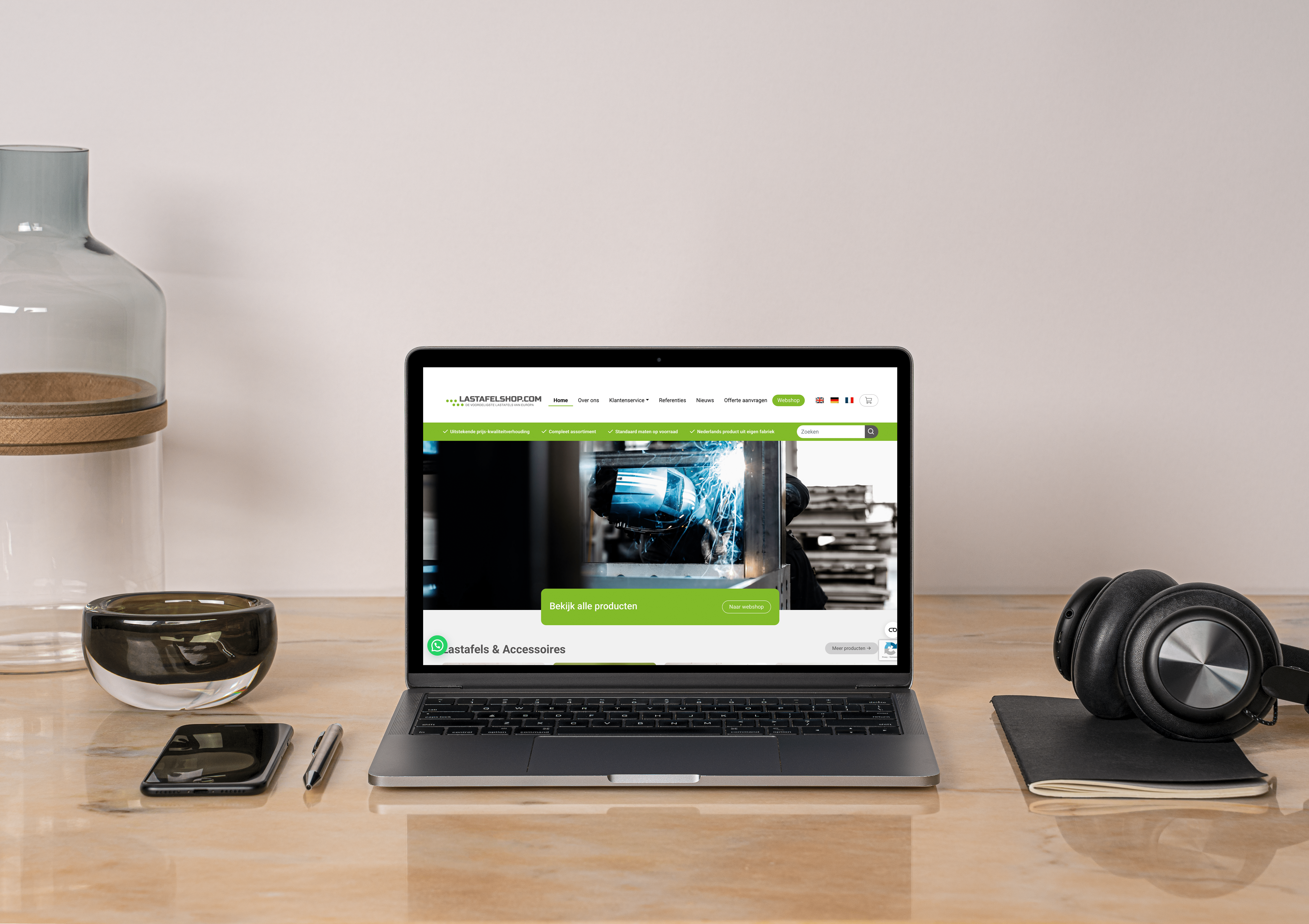 Website van Lastafelshop getoond op laptop.